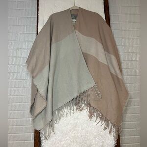 Soia & Kyo Shawl Poncho Knit One Size Fringe Dusty Pink Comfy Wrap